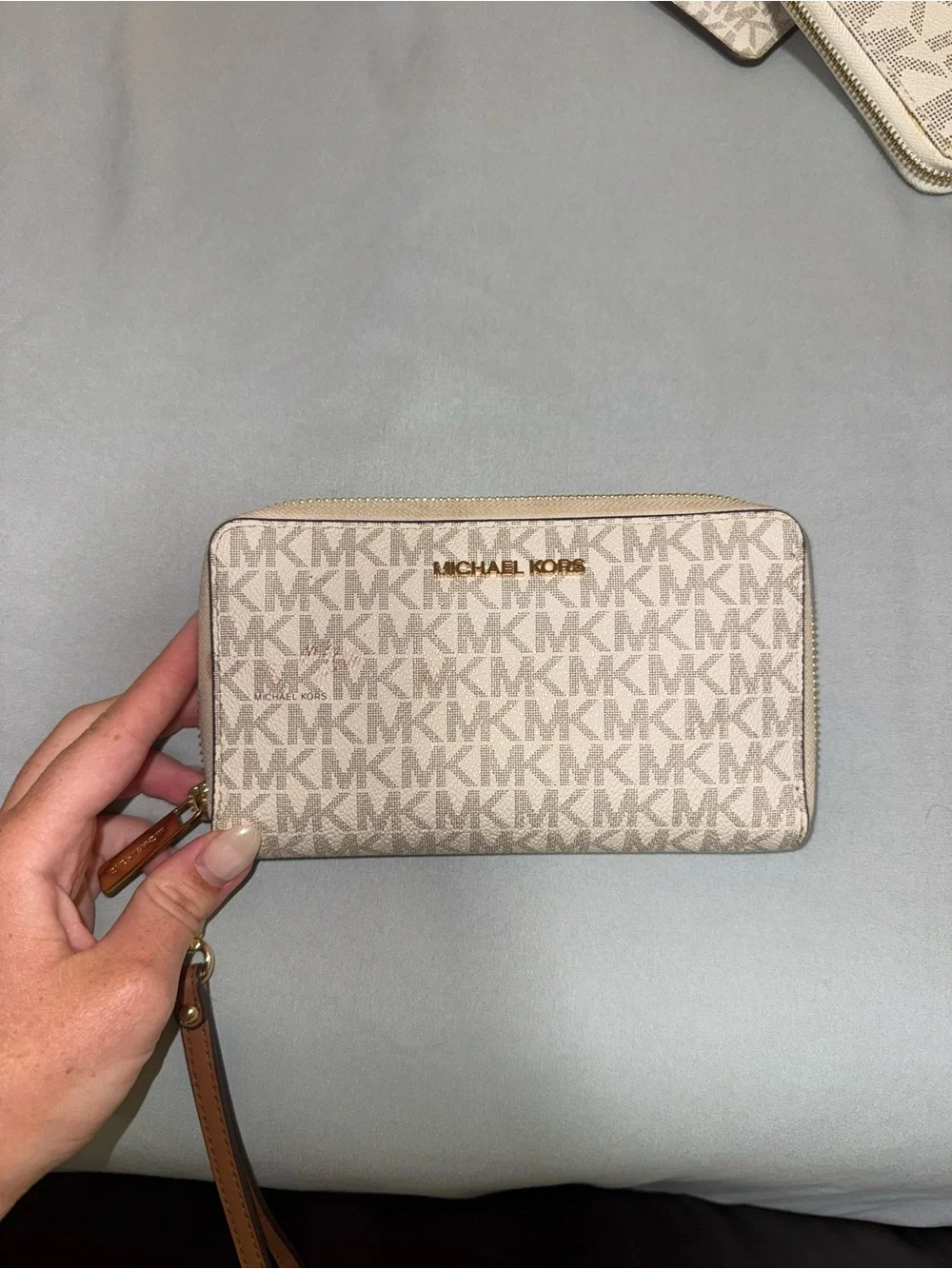 Michael Kors Beige/Tan MK Signature Zip Wristlet